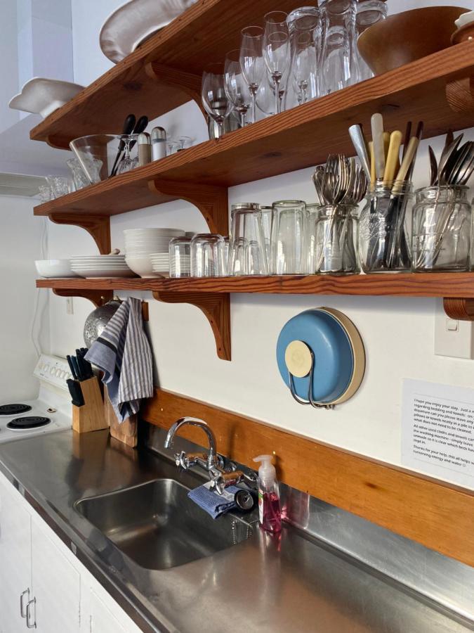 Wee Blue Bnb- Central Cosy Villa تيمارو المظهر الخارجي الصورة
